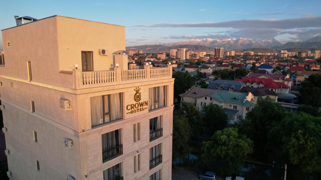Nespecifikovaný výhled na destinaci Biškek nebo výhled na město při pohledu z hotelu