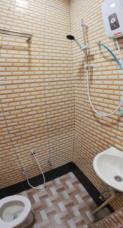 Koupelna v ubytování Santai Desa Chalet musleem 0nly