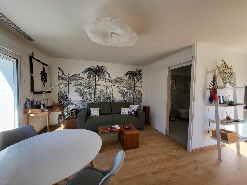 Posezení v ubytování Studio indépendant avec terrasse à Juan les Pins