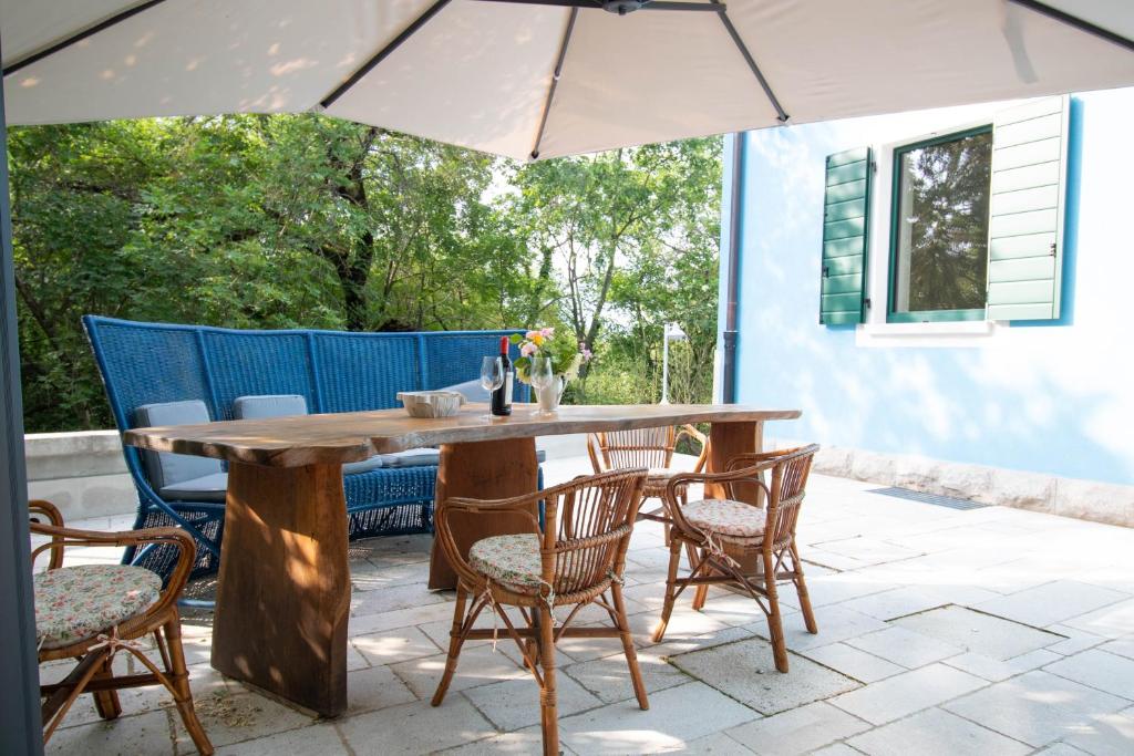 A patio or other outdoor area at Agriturismo Ai Tre Sentieri