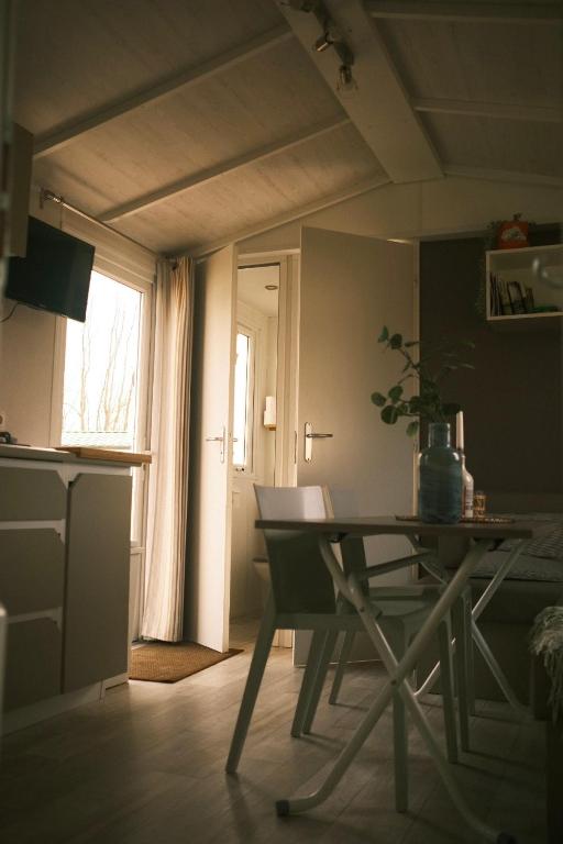 TV a/nebo společenská místnost v ubytování Campingplatz Johannisberg