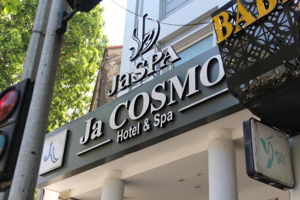 Certifikát, hodnocení, plakát nebo jiný dokument vystavený v ubytování Ja Cosmo Hotel and Spa