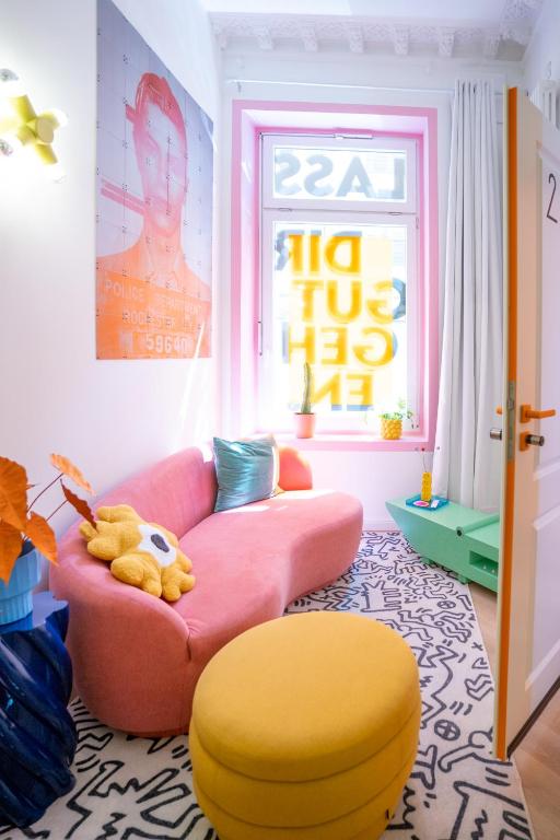 RetroPop Design Apartment , Designerzimmer für je 2 Personen, Top Lage, WIFI - Resim 7