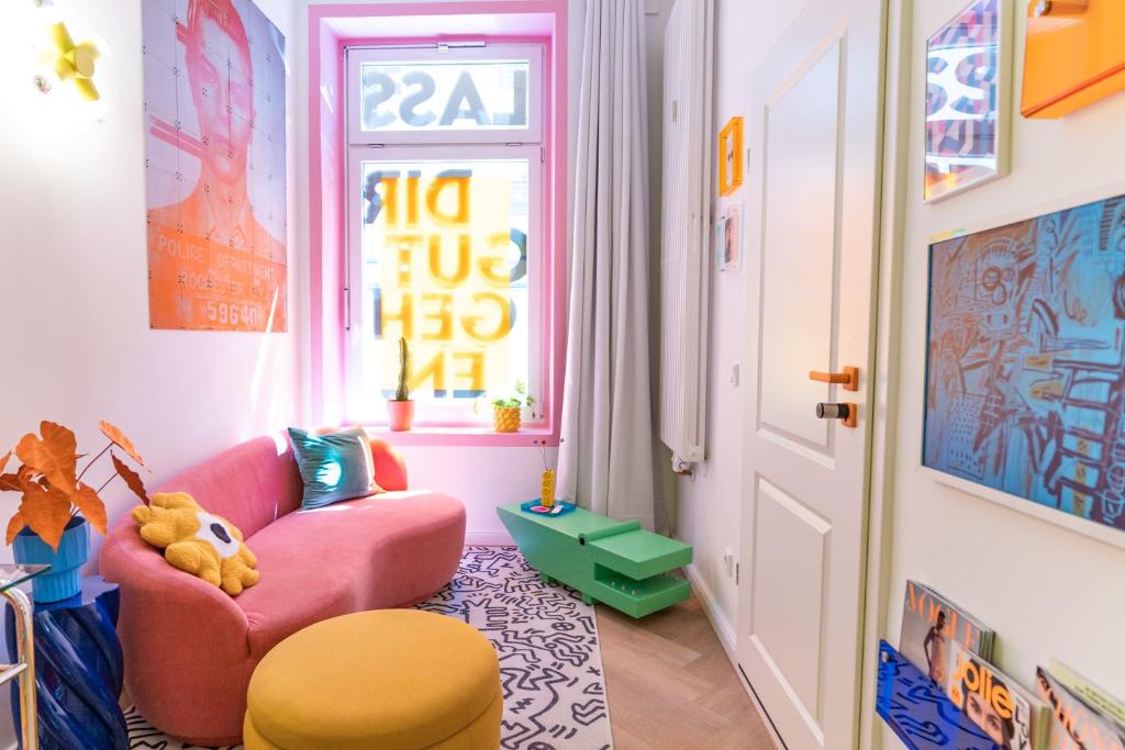 RetroPop Design Apartment , Designerzimmer für je 2 Personen, Top Lage, WIFI - Resim 4