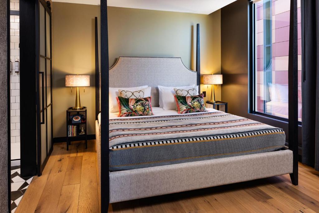 Moxy Madison Downtown - Suíte King Com Varanda - Vitoriana