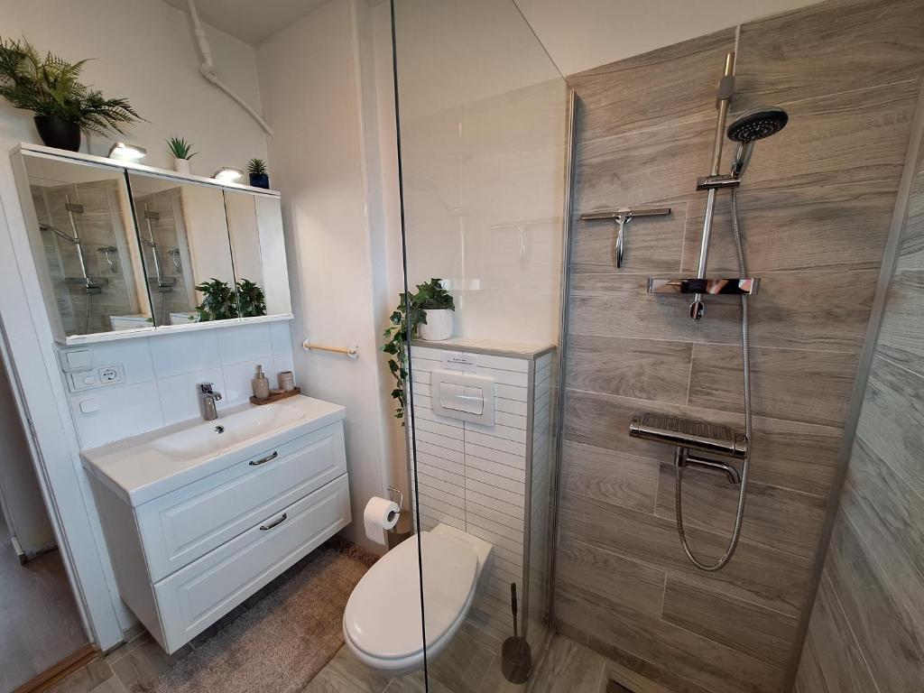 Koupelna v ubytování Hallfreðarstaðir 1 Apartments