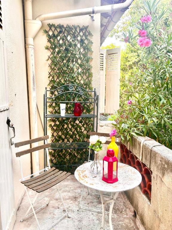 Balkón nebo terasa v ubytování Chambres d'hôtes Avignon
