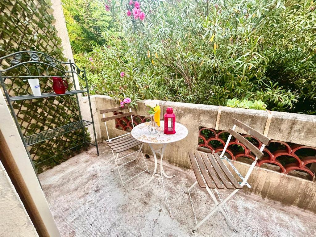Balkón nebo terasa v ubytování Chambres d'hôtes Avignon