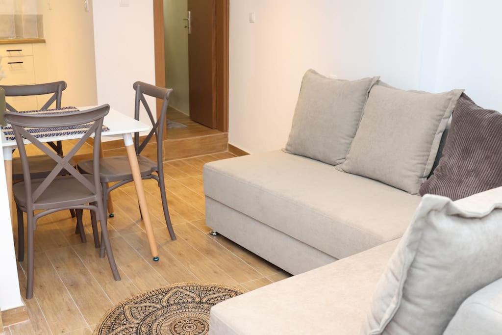 Gallery image of Titinas' in Plomarion