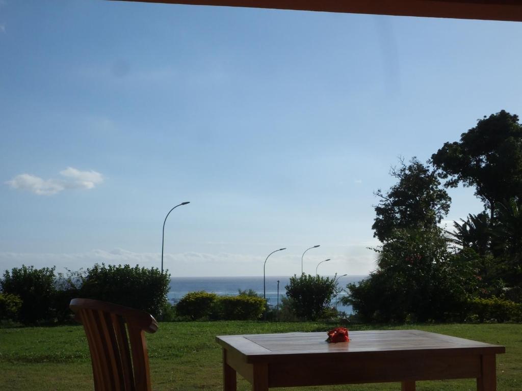 Tiki Hôtel - Hôtel d'application du Lycée de Tahiti - Bungalow Rey