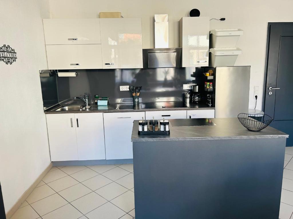 Kuchyň nebo kuchyňský kout v ubytování Ferienwohnung am Storchennest