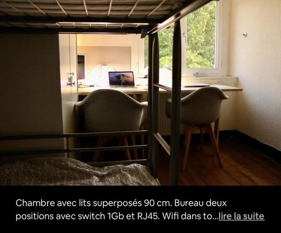 Μια τηλεόραση ή/και κέντρο ψυχαγωγίας στο Maison calme bord de mer 150m