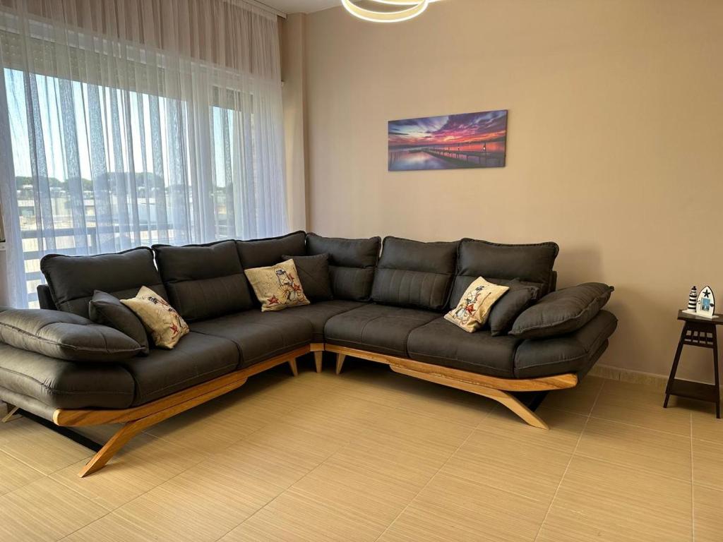 Φωτογραφία από το άλμπουμ του Gjiri i Lalzit- Joy Apartments-Kompleksi Lura 2 στο Δυρράχιο