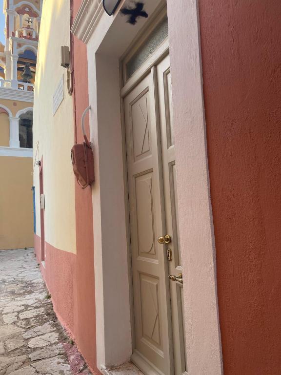 Фотография из галереи Sokratis Apartments в Сими