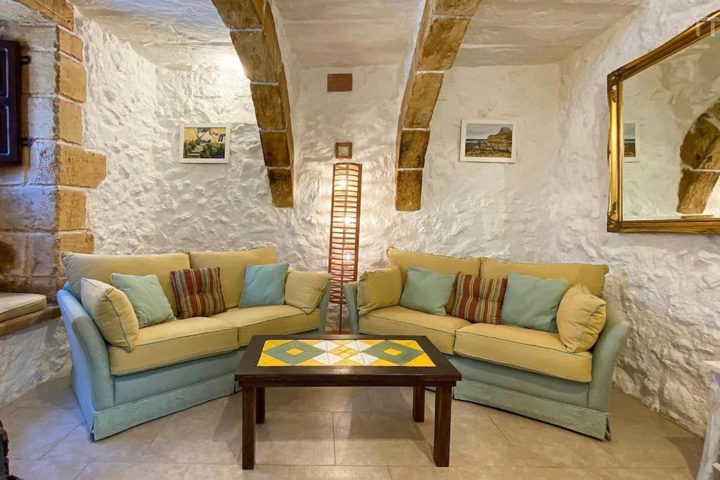 Posezení v ubytování Mandy - The quaintest farmhouse on Gozo