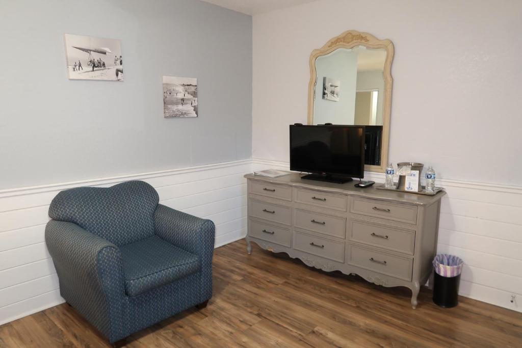 The Inn at Corolla - Standard Cozy King Pet Friendly