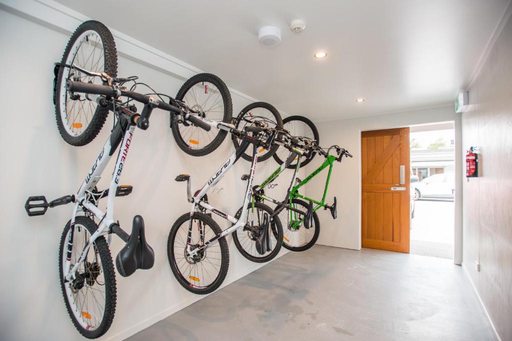 Jízda na kole v ubytování Pedlars Motel nebo okolí