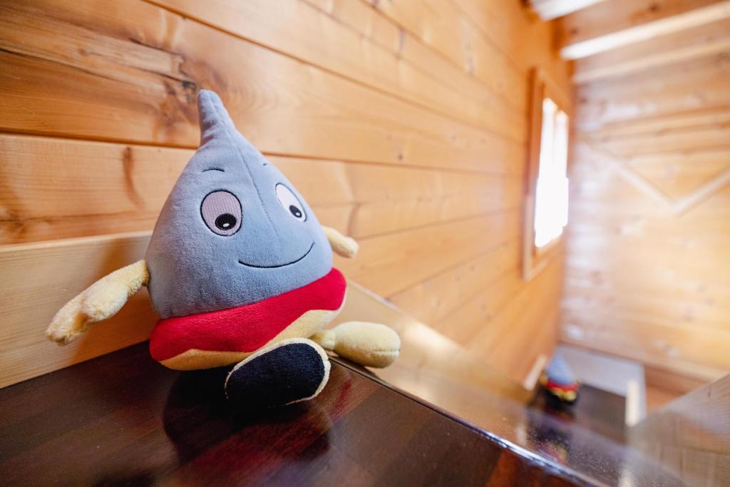 Fotografie z fotogalerie ubytování Chalet Regenbogen Leukerbad mit Indoorrutschbahn v destinaci Leukerbad
