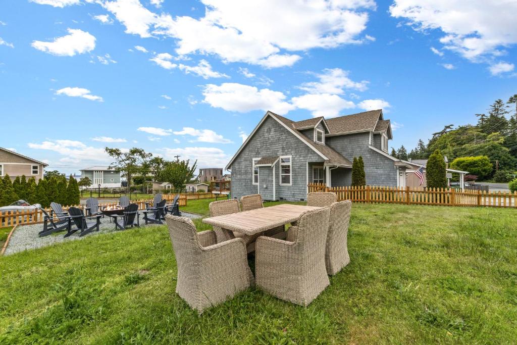 New Utsalady Beach House Camano Island, Utsalady (updated prices 2024)