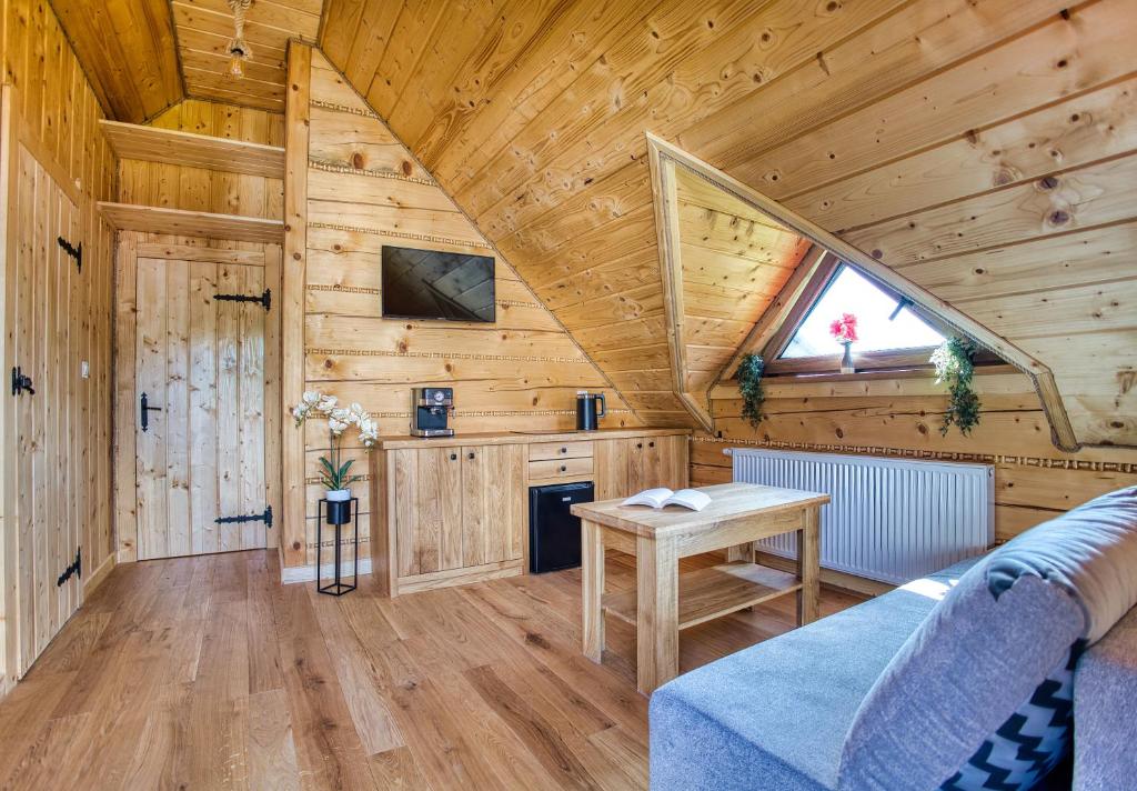 TV a/nebo společenská místnost v ubytování Osada Solina