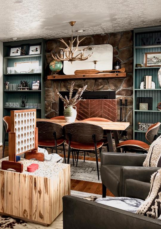 Shenandoah dog friendly cabin in the trees - River access, BBQ, propane fire pit, outdoor dining & lounging, wood fireplace, screened in front porch and gated back deck! photo