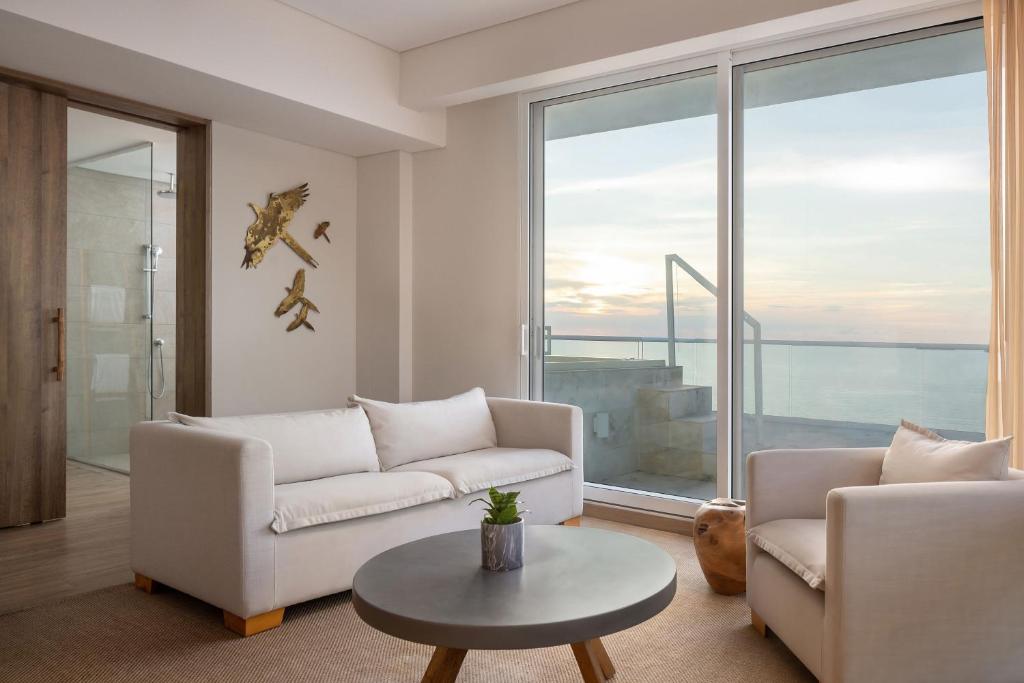 Posezení v ubytování Santa Marta Marriott Resort Playa Dormida