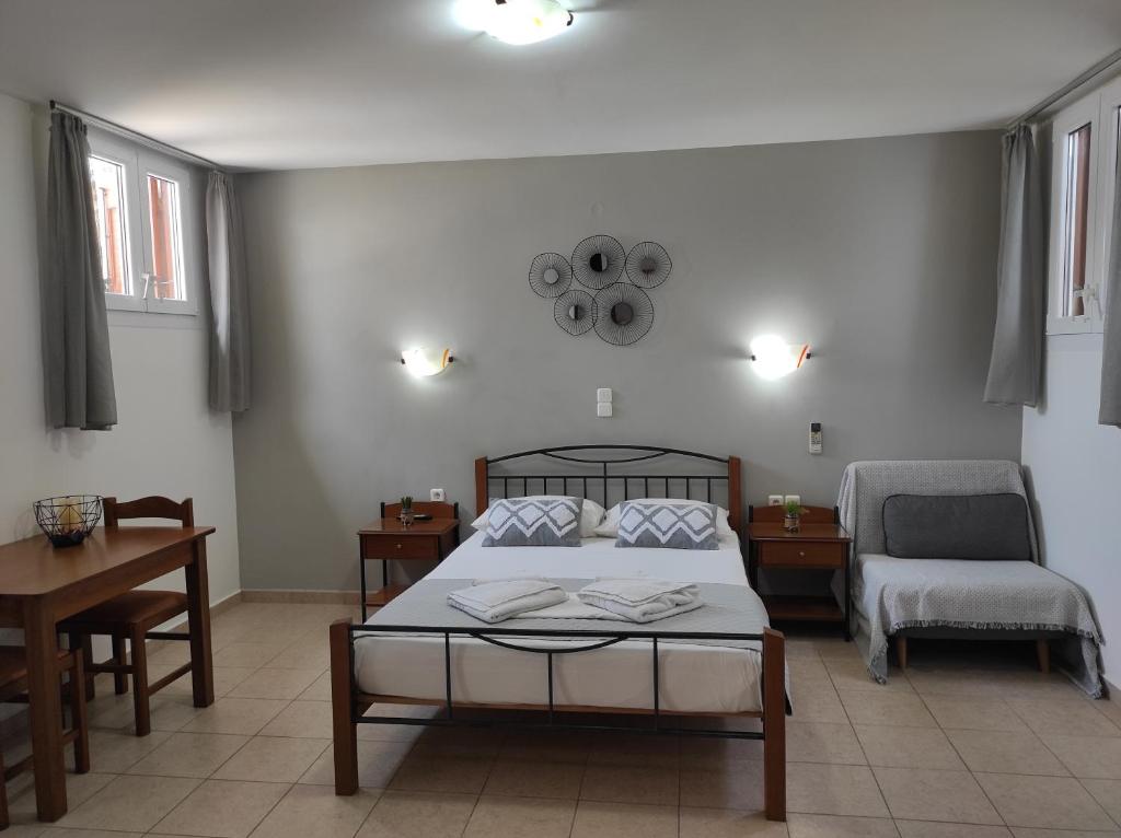 Vythos - Semi-Basement Double Room