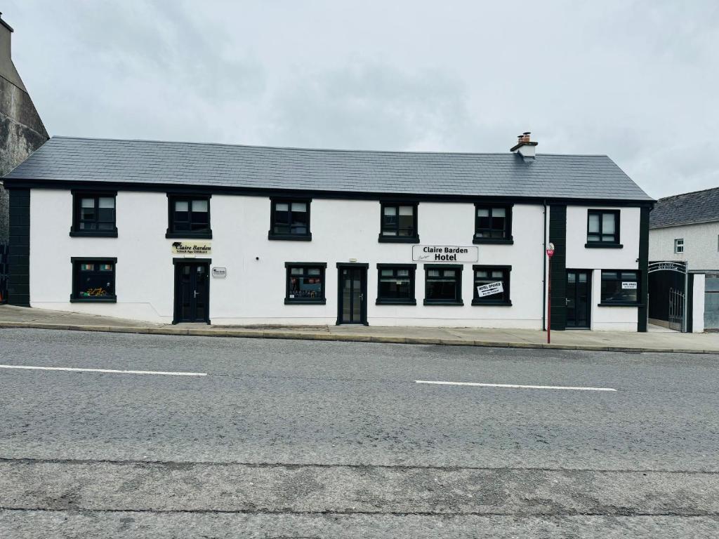 Claire Barden Boutique Hotel - Housity
