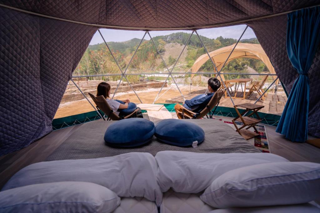 Příroda nedaleko luxury tent