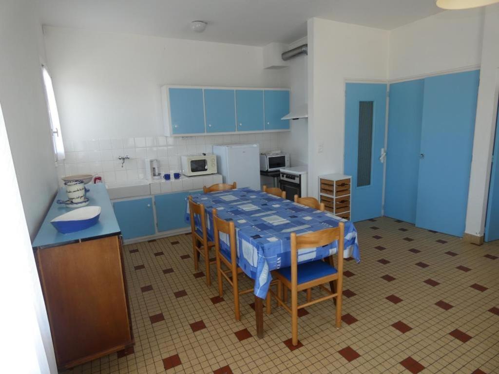 Fotografia z galérie ubytovania Appartement T2, 5 pers, à 10 min de la plage, terrasse, parking, animaux acceptés - Notre-Dame-de-Monts - FR-1-540-237 v destinácii Notre-Dame-de-Monts