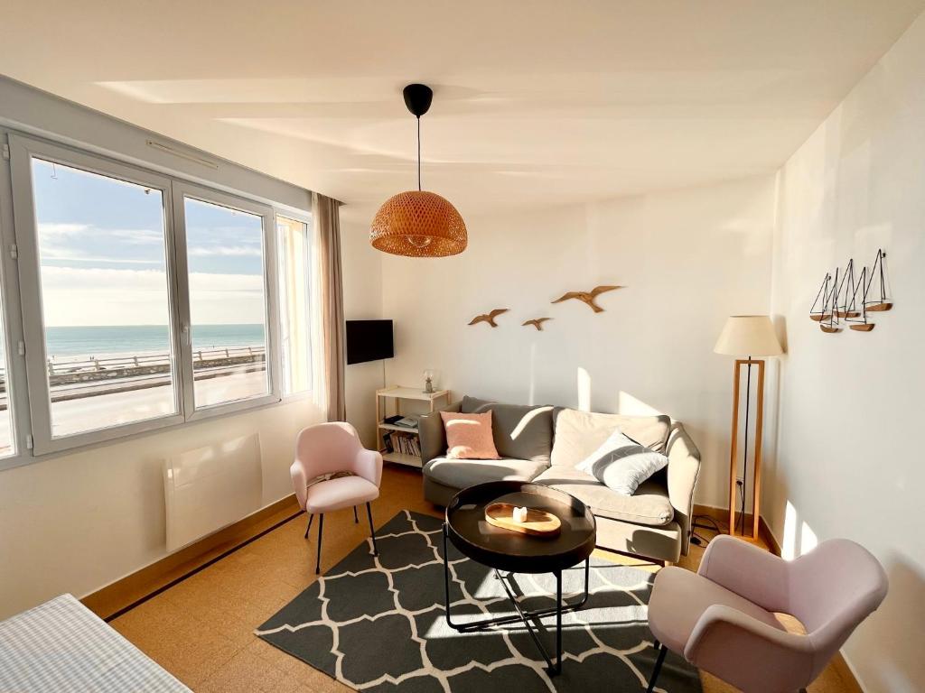 Posezení v ubytování La Maison - Ambleteuse - Vue sur Mer et Jardin