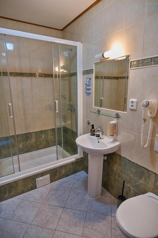 Koupelna v ubytování Hotel U Lípy