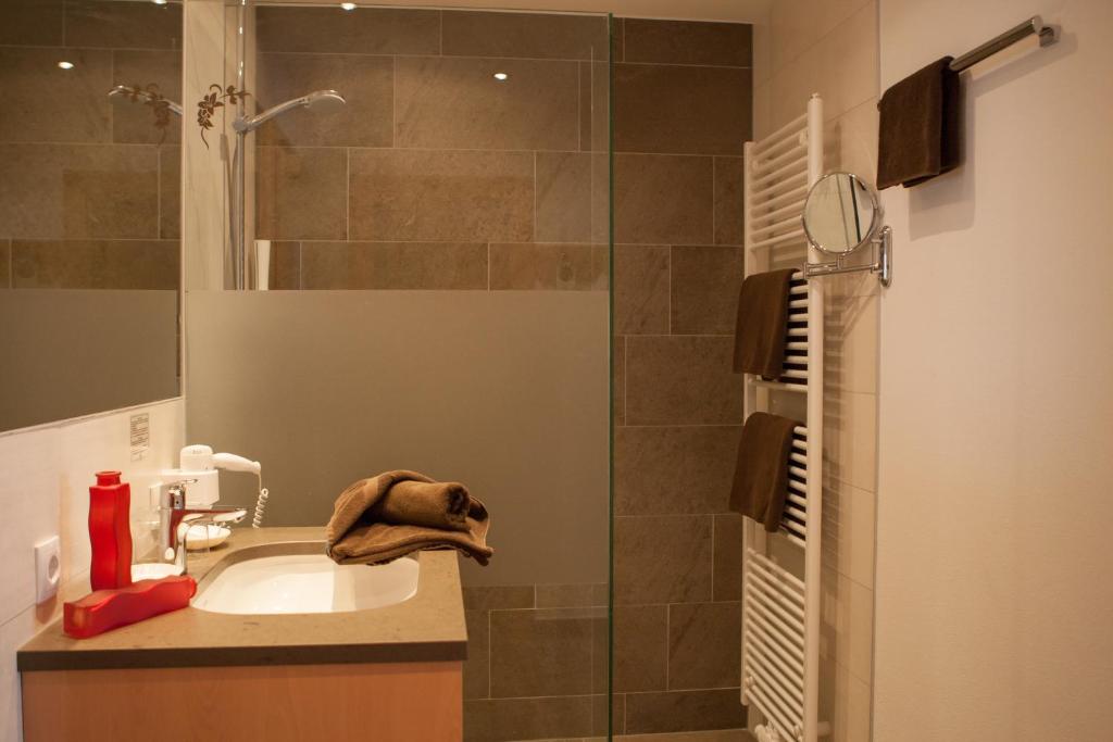 Un baño de Hotel Forer