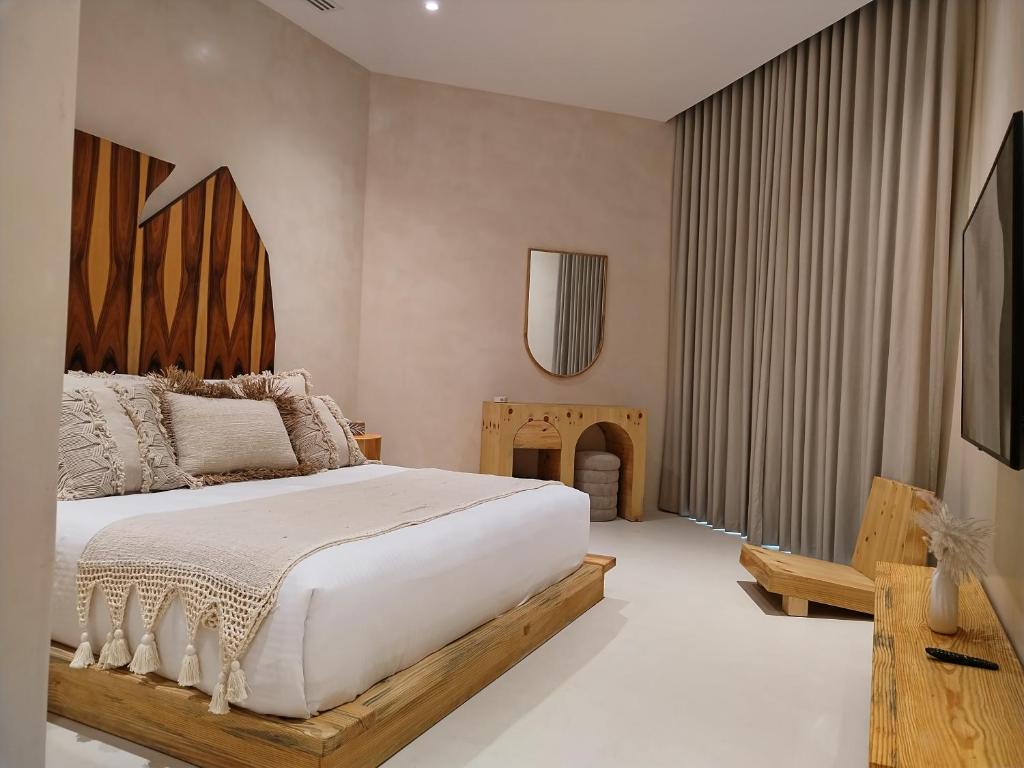 Umm Al Quwain Beach Hotel - Boho Harmony Suite
