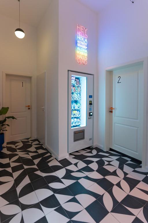 RetroPop Design Apartment , Designerzimmer für je 2 Personen, Top Lage, WIFI - Resim 5