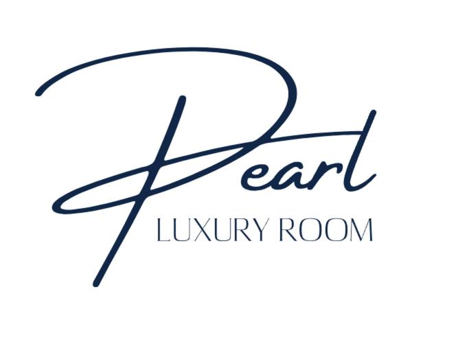 a logo for the ear luxury room at Pearl Luxury Room Lefkada in Nikiana
