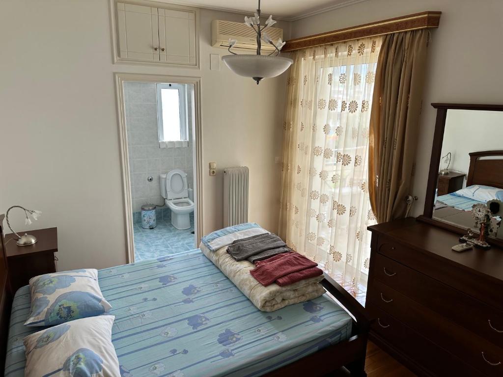 Posteľ alebo postele v izbe v ubytovaní beautiful apartment near the beach