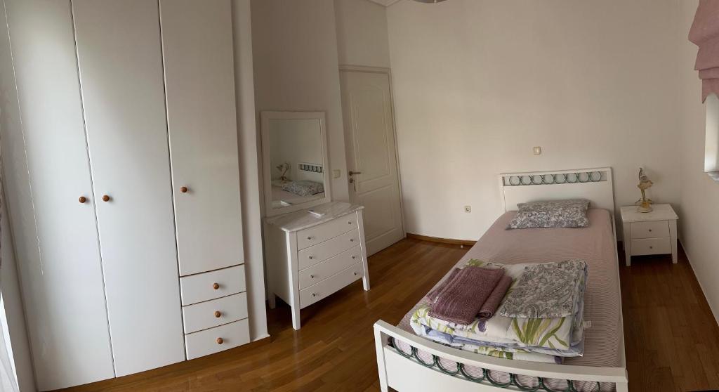 Posteľ alebo postele v izbe v ubytovaní beautiful apartment near the beach