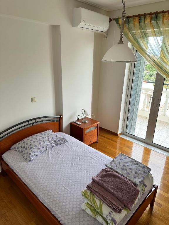 Posteľ alebo postele v izbe v ubytovaní beautiful apartment near the beach