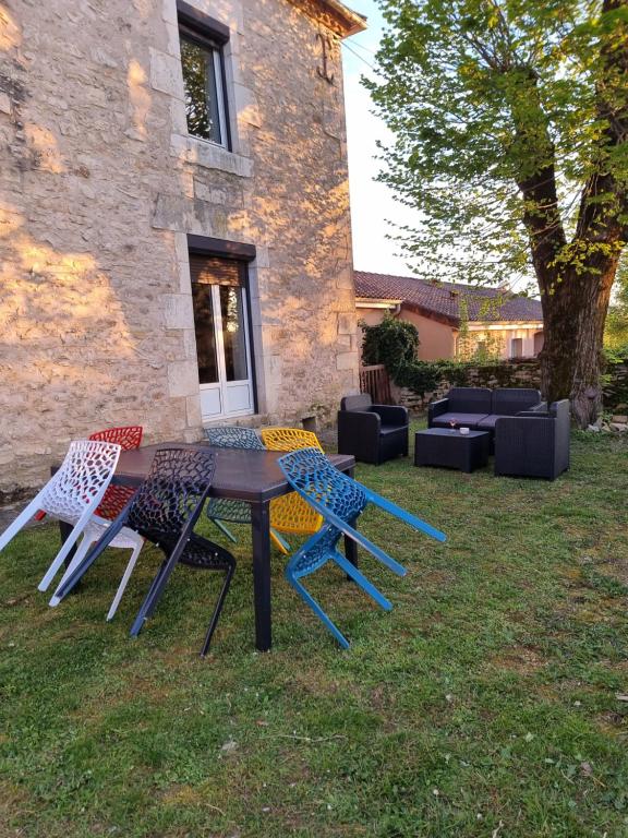 Photo de la galerie de l'établissement Chambre d'hôtes quadruple, à Mayac