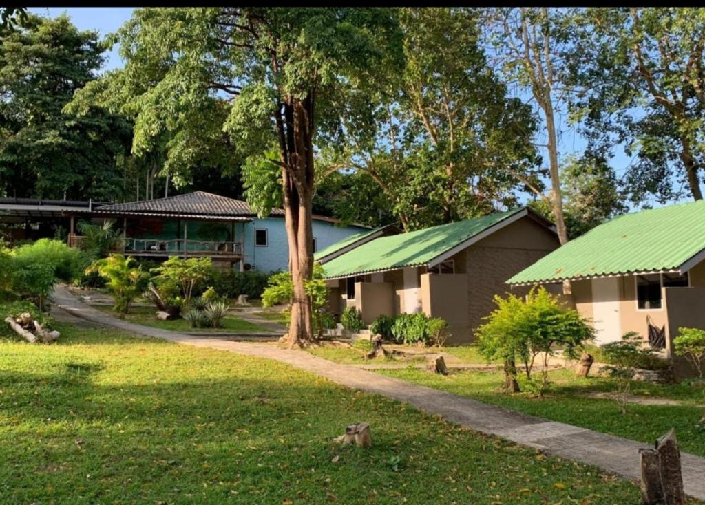 Siam Flora Resort Koh Lanta - 3