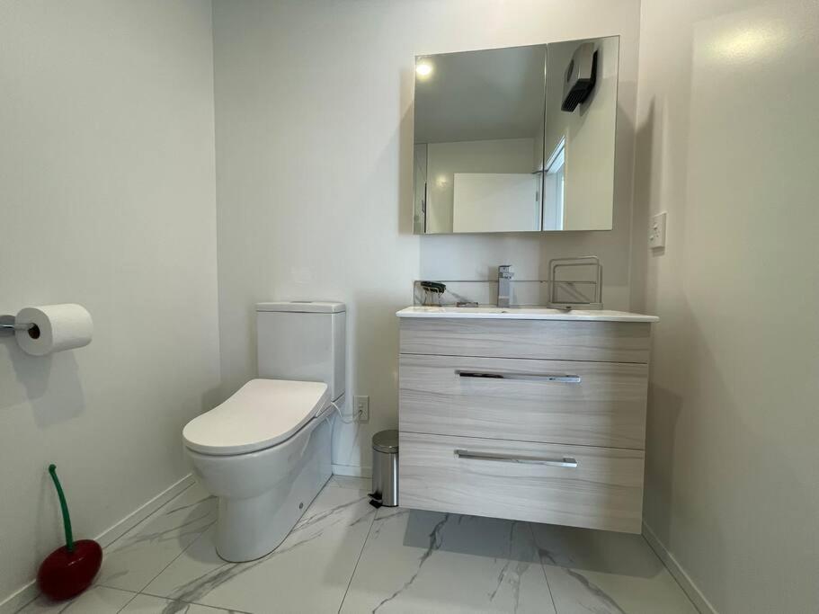 CBD 2 Bedroom Parkside Living By Hagley with Free Parking - Resim 35