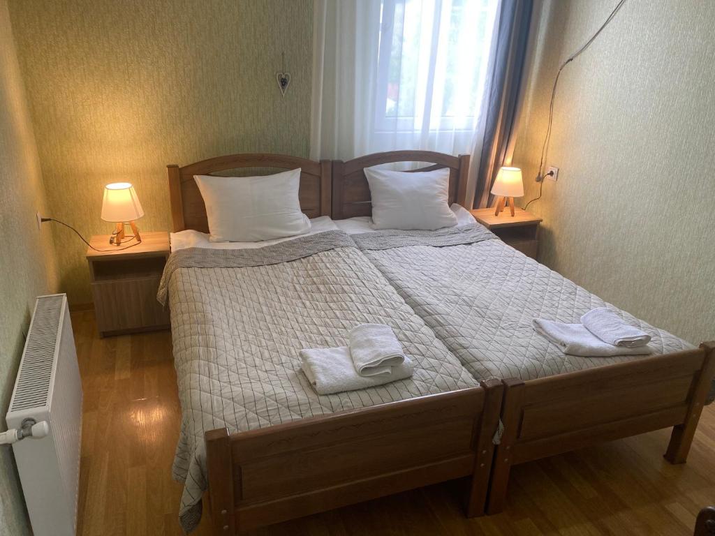 Postel nebo postele na pokoji v ubytování Hillside Guesthouse