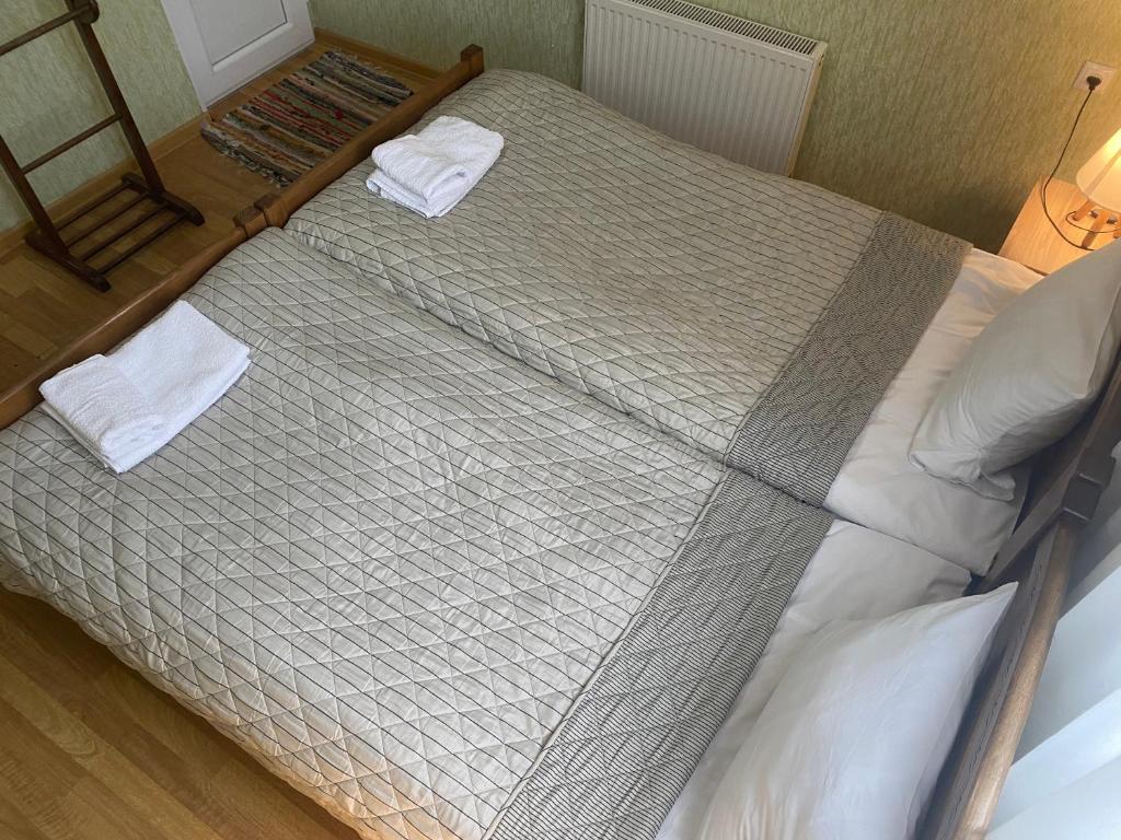 Postel nebo postele na pokoji v ubytování Hillside Guesthouse