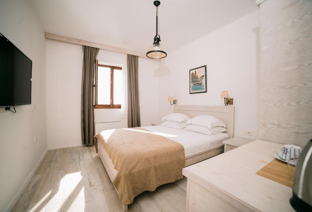 Hotel Pirate Old Town - 1