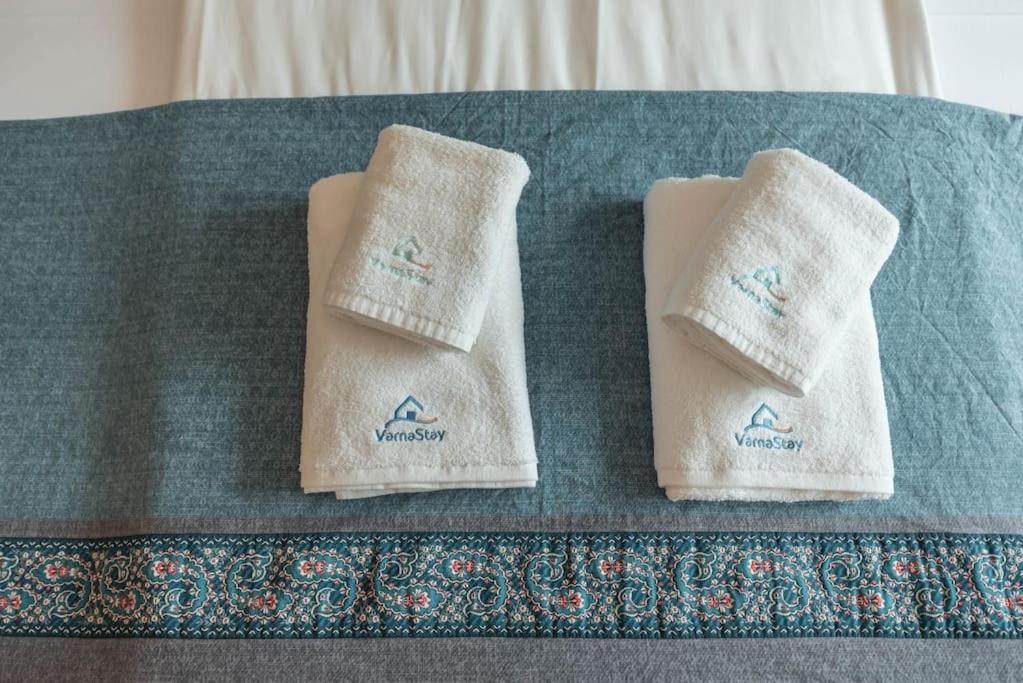 Postel nebo postele na pokoji v ubytování Azur Deluxe Apartment