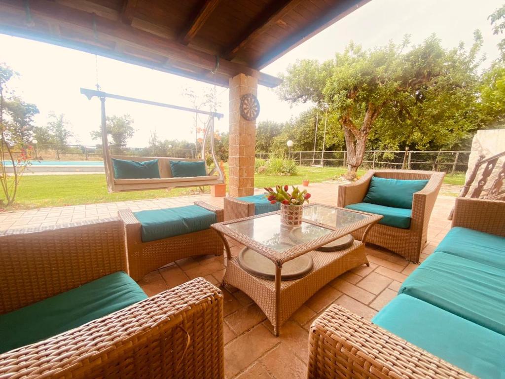 Posezení v ubytování Splendida villa con piscina