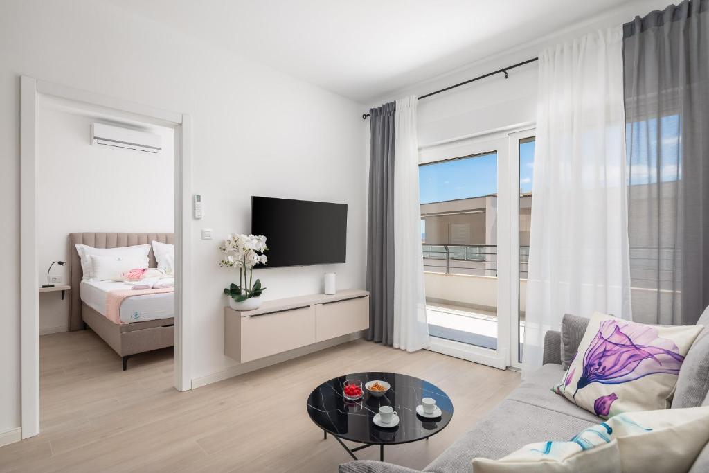 Curated visual reference: Picture Idea: Tt Apartments With Private Parking Promajna Updated Prices 2026