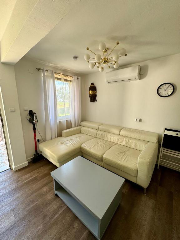 Część wypoczynkowa w obiekcie Enna Apartment B Meerblick perfect location