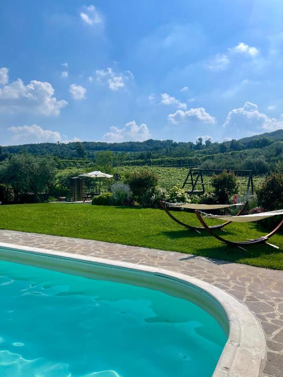 Bazén v ubytování Corte Soave Apartment nebo v jeho okolí